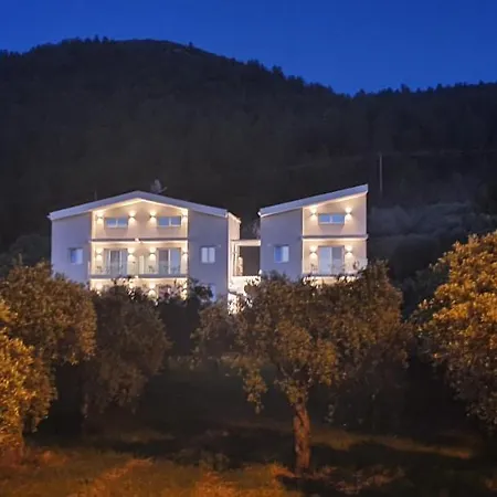 Harmony Thassos & *
